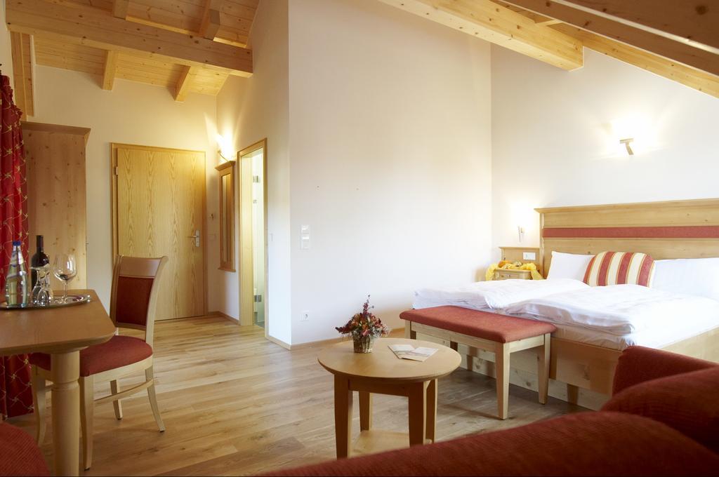 Dohlmuhle Gastehaus & Weingut Hotel Flonheim Room photo