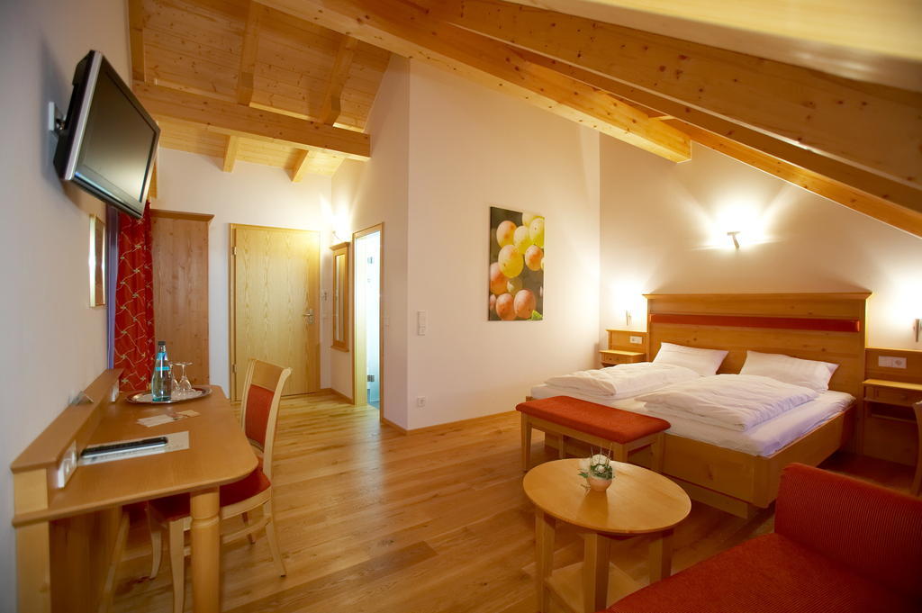 Dohlmuhle Gastehaus & Weingut Hotel Flonheim Room photo